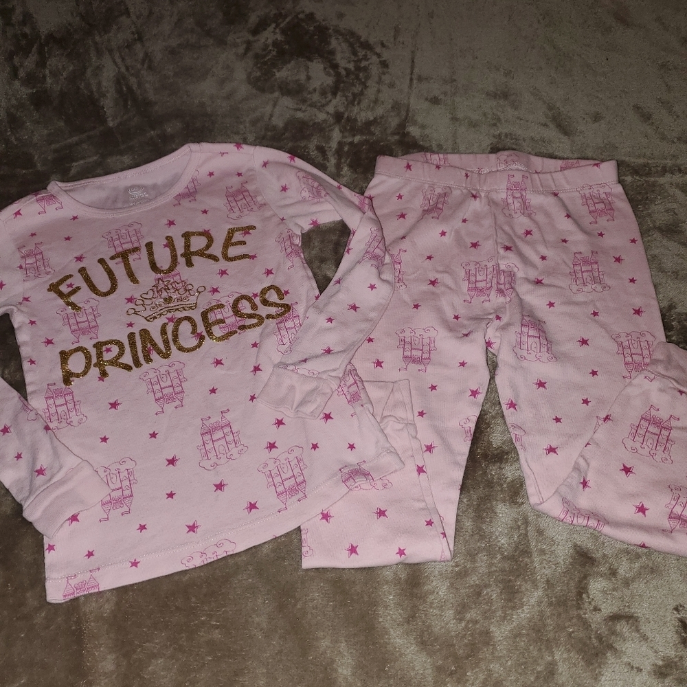 Girls size 5T pajama